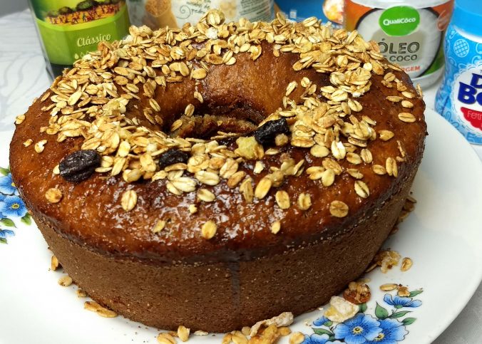 IMG 20190915 161853330 676x483 - Bolo de Granola com Mel | Receita caseira passo a passo