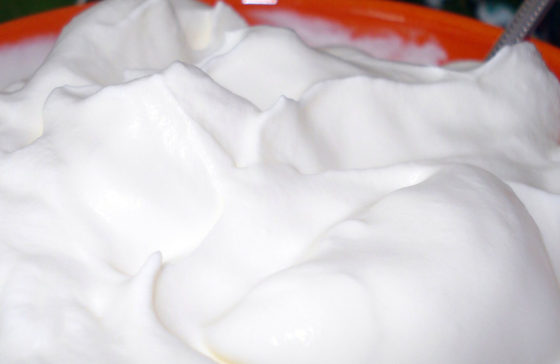 egg white snow 232655 1920 1 - 8 DICAS PARA ACERTAR O PONTO DO CHANTILLY